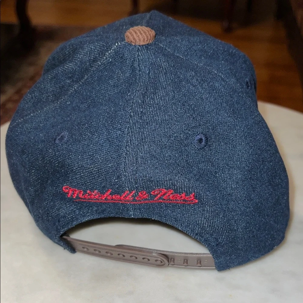 Cleveland Cavaliers Mitchell & Ness SnapBack